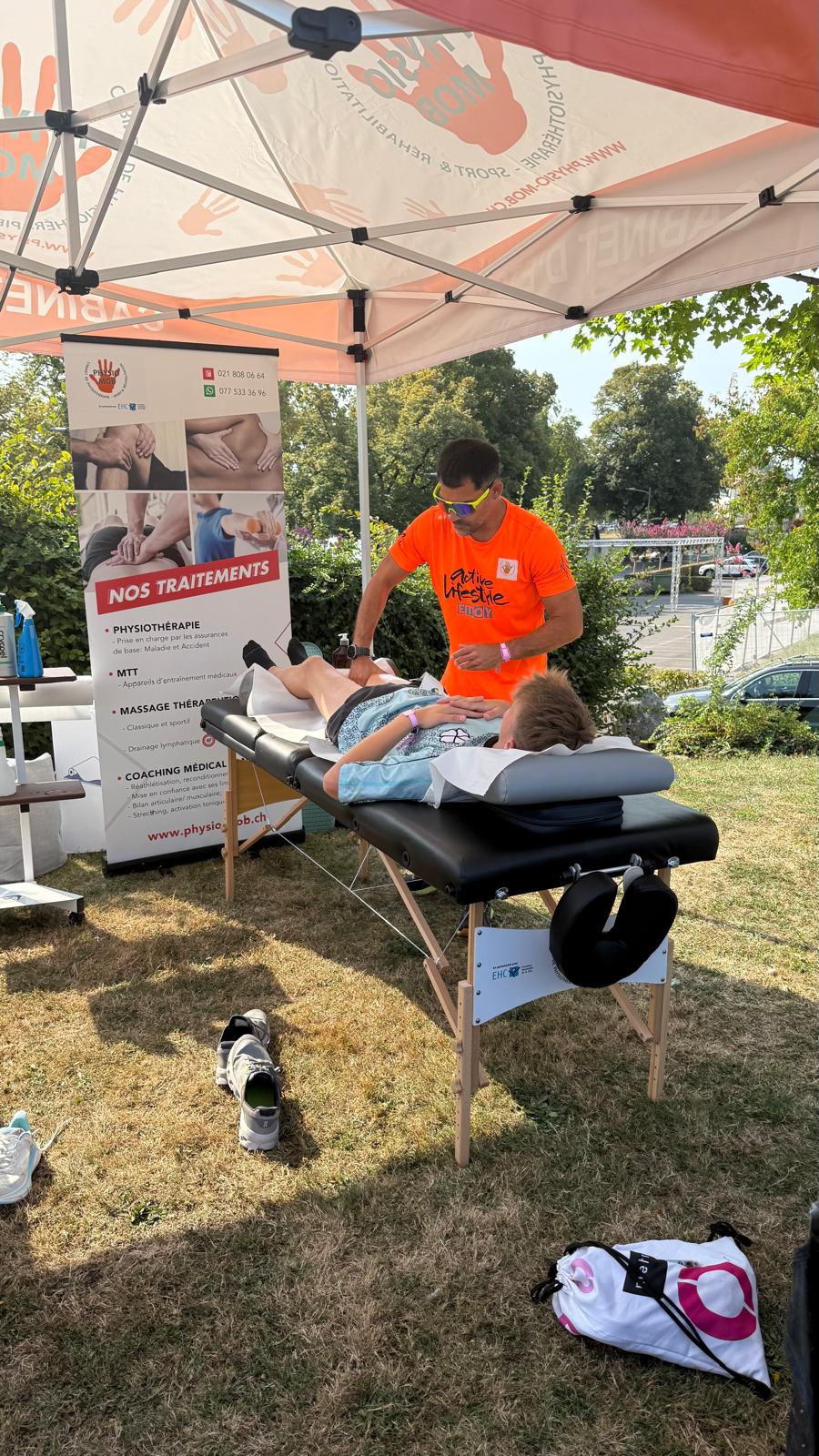 Massage sportif au stand PhysioMob