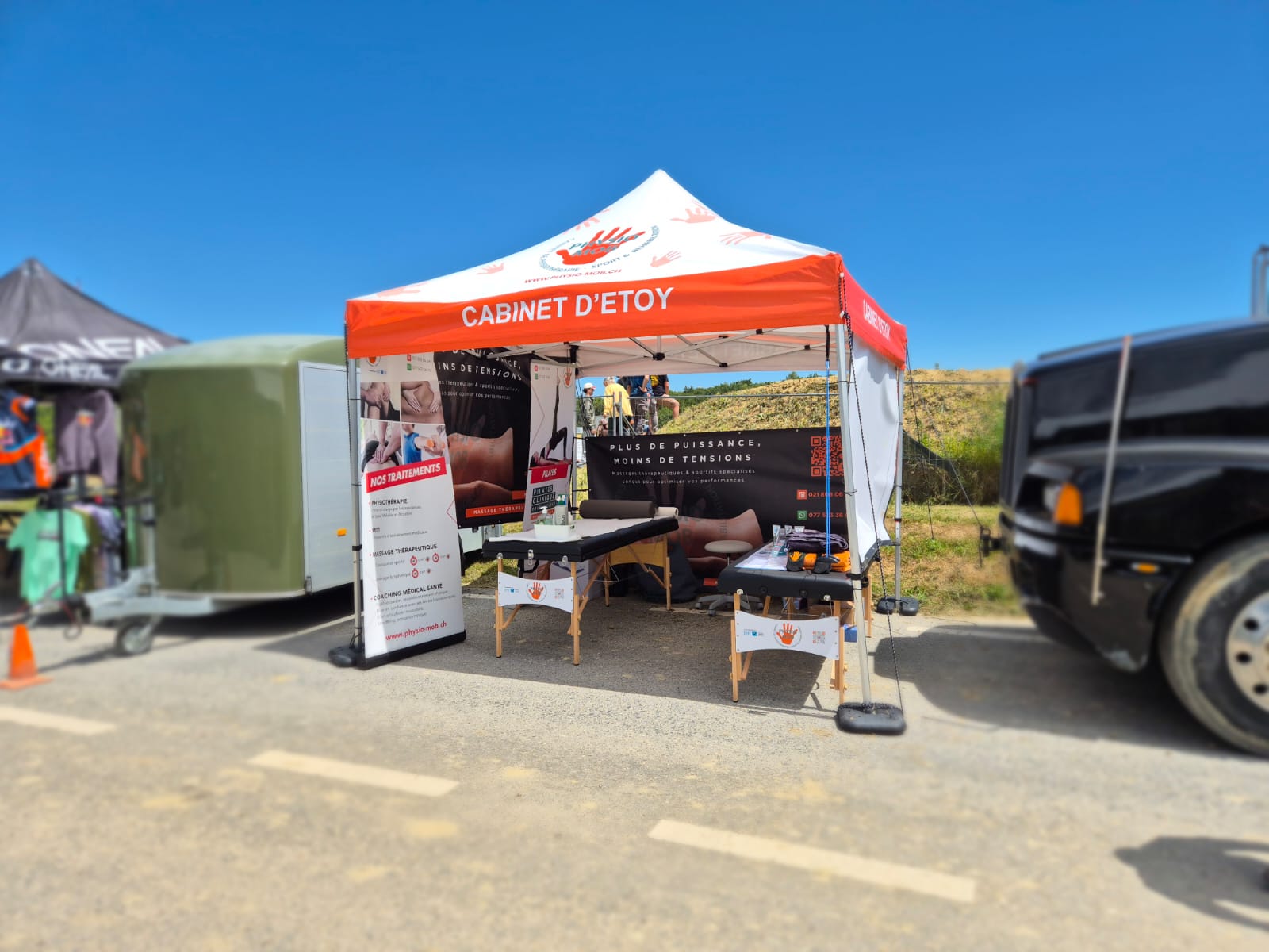 Stand PhysioMob — Cabinet d'Etoy au motocross